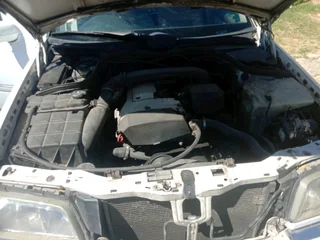 230C MERCEDES BENZ AUTOMATIC NEGOTIABLE.