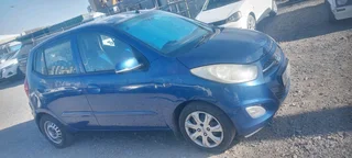 2011 1.2 HYUNDAI I10 NEGOTIABLE.