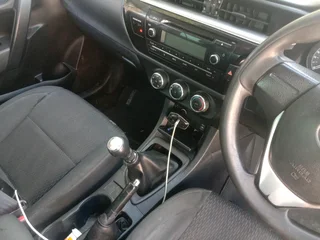 2015 1.6  TOYOTA COROLLA PRESTIGE NEGOTIABLE.