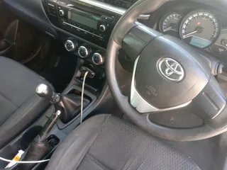 2015 1.6  TOYOTA COROLLA PRESTIGE NEGOTIABLE.