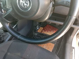 2014 1.4  POLO VIVO NEGOTIABLE.