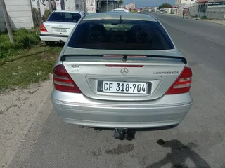2006 C180 MERCEDES MERCEDES BENZ KOMPRESSOR AUTOMATIC NEGOTIABLE.