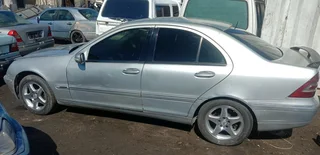 2006 C180 MERCEDES MERCEDES BENZ KOMPRESSOR AUTOMATIC NEGOTIABLE.