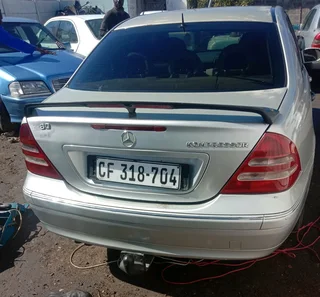 2006 C180 MERCEDES MERCEDES BENZ KOMPRESSOR AUTOMATIC NEGOTIABLE.