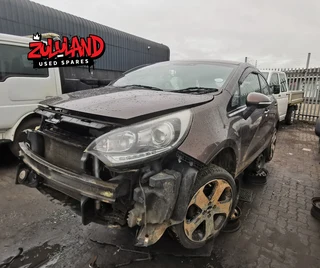 2014 Kia Rio 1.4 - Stripping for Spares