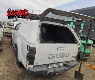 2015 Isuzu D-Max KB250D D-Tec - Stripping  for Spares