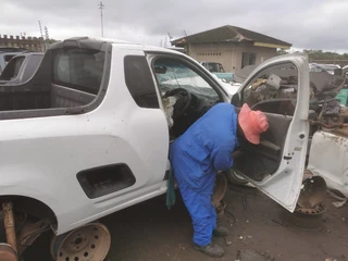 2013 Renault Clio 4 1.2 - Stripping for Spares