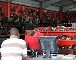 Nissan Almera 1.6 - Stripping  for Spares