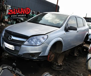 2009 Opel Astra Essentia 1.6 - Stripping for Spares