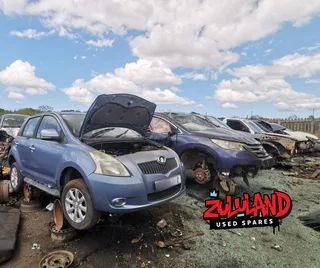 1999 Nissan Hardbody 2.5D - Stripping  for Spares