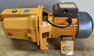 INGCO Water Pump with Auto Controller