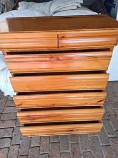 Chest of drawers (1080mm x 520mm x 1200mm H)