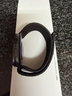 Apple Watch Series 4 (GPS)