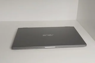 Gaming X360 Touchscreen AMD Ryzen 7 /512GB SSD/16GB Asus Zenbook UX426DA