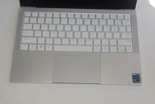 Touchscreen 11th i7/16G/1TB ssd Razer Book 13 Model:RZ09-0357