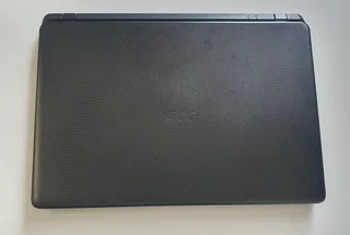 7th Gen Acer Aspire ES1-433 Core i5/8GB/256GB SSD