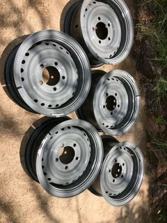 Toyota Landcruser rims various. Please no time wasters.