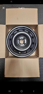 Hyandai i20 rims and hubcaps