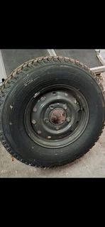 Kia 2500 and 2700 rims, tyres optional