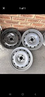 Np200 rims R990 each, tyres an hubcaps optional exra