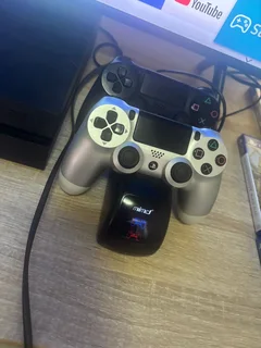 PlayStation 4 Bundle – Excellent Condition &#43; Games &amp; Accessories