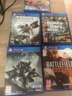 PlayStation 4 Bundle – Excellent Condition &#43; Games &amp; Accessories