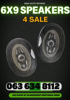 6x9 speakers for sale R200 WhatsApp me 0636348112