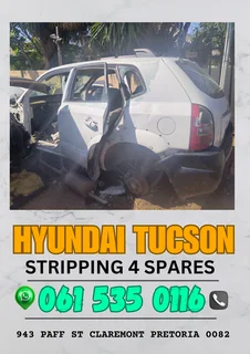 Hyundai Tucson stripping for spares Call or WhatsApp me 0636348112