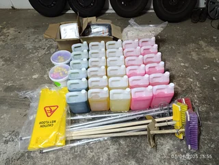 Shop cleaner job available for December