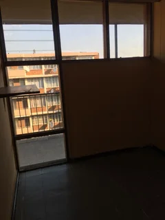 ROOM AVAILABLE FOR RENTAL AT CHEYENNE FLAT IN ARCADIA