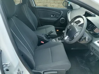 2013 Renault Megane III  1.6 Dynamic One ownwe