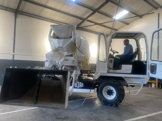 2012 FIORI DB 460 CBV SELF-LOADER MIXER