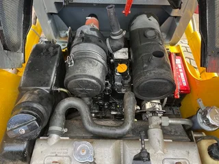 2007 KOMATSU SK714 SKIDSTEER LOADER