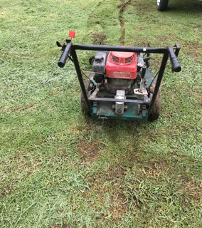 Honda self driving lawnmow