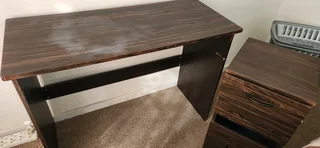 Small (home)work table R100