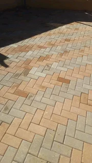 Paving installation