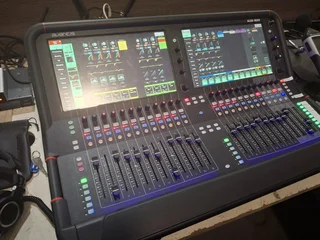 Allen & Heath Avantis Digital Mixer, All Deep Pack Licenses, Cover, 2 x DX168 Stage Boxes