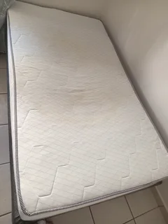 3 quarter bed and wardrobe