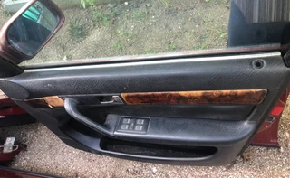 Audi 500 SEL 2.8 V6 (A6 FWD Auto)