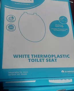 Toilet seats x 3 .... cistern x 2