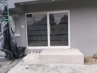 Decorative Window Film &amp; Frosting - Smash and Grab