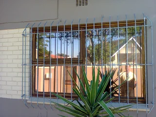 Bronze Reflective Window Tint - Smash and Grab