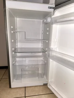 KIC Refrigerator with Freezer. Good working condition guarantee_R1,800