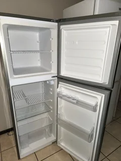 KIC Refrigerator with Freezer. Good working condition guarantee_R1,800