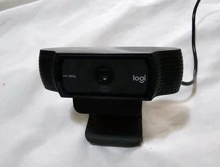 Logitech C920 HD Pro Webcam 1080p/30fps Dual-Mic _R400