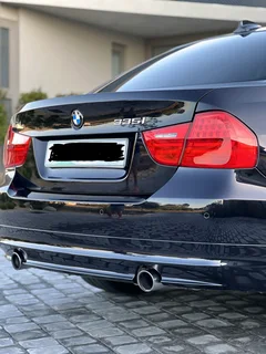 '09 BMW 335i LCi