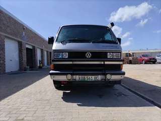 VW CARAVELLE 2.5