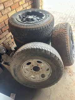 6holes 16 inch mag rs and tyres
