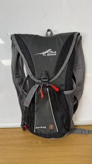 First Ascent Aqueous II 2 L Hydration Pack — Brand New