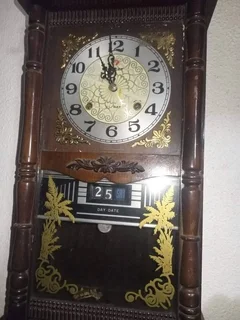 Vintage Frontier 31 day wall clock with chime.